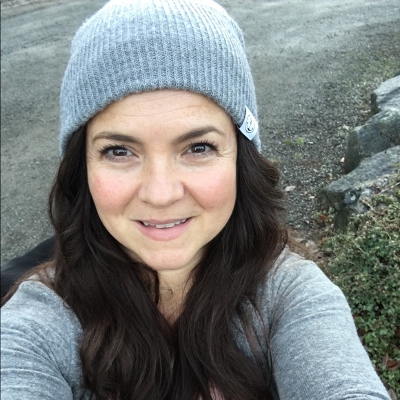 Meet your Posher, Katherine - Picture 2 of 2